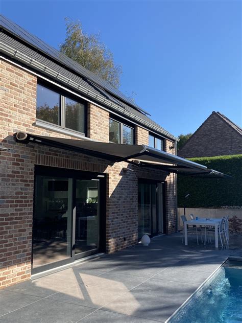 Bannes solaires sur mesure pour votre terrasse I .